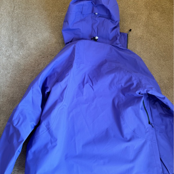 💜LLBean women’s rain jacket, size L - Picture 3 of 5